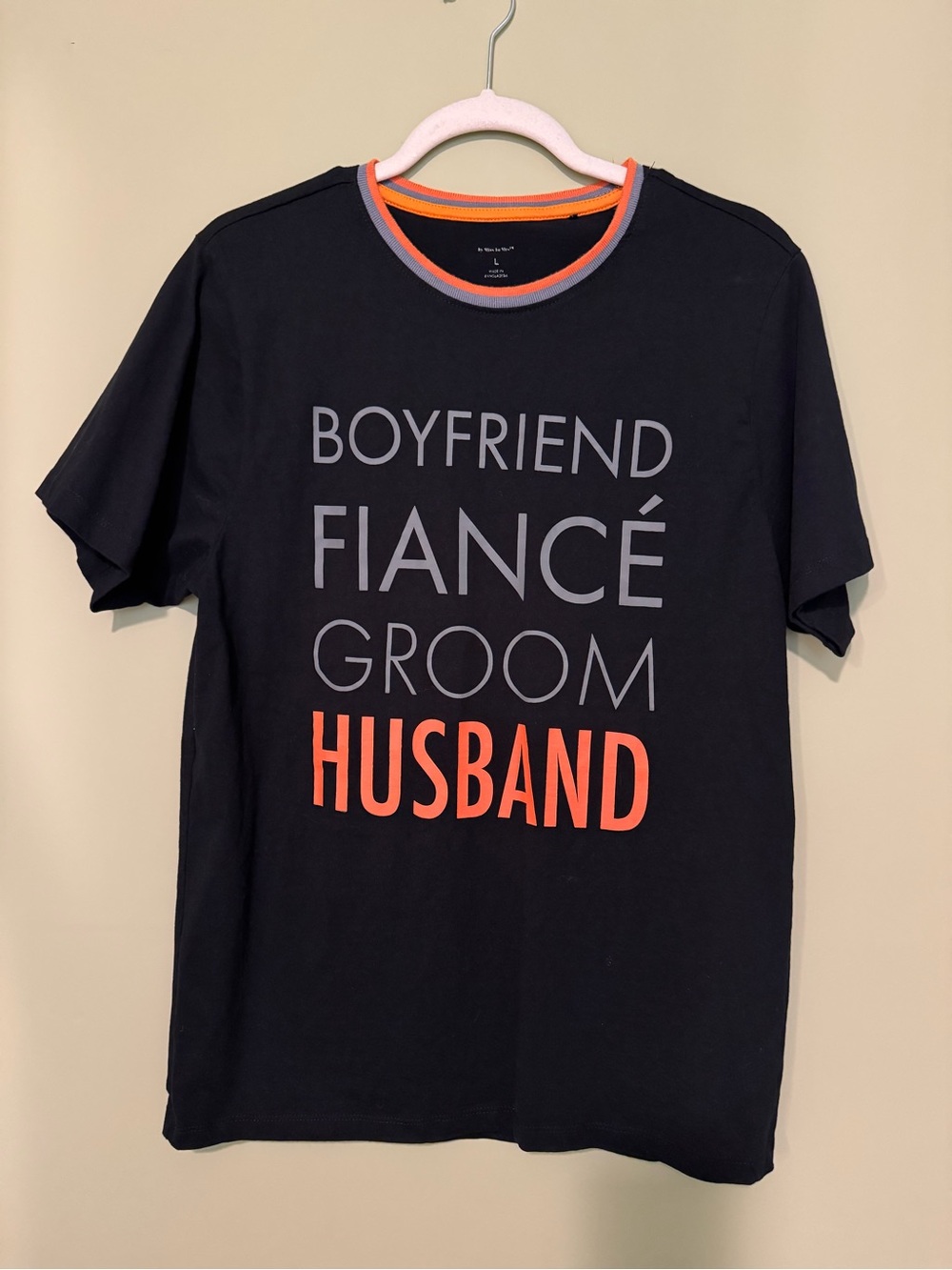 Men's Black Short-Sleeve Graphic Tee with Orange Accent - HUSBAND Print